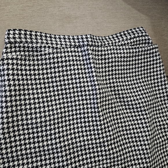 Vintage houndstooth black white wool pencil skirt - Picture 2 of 14